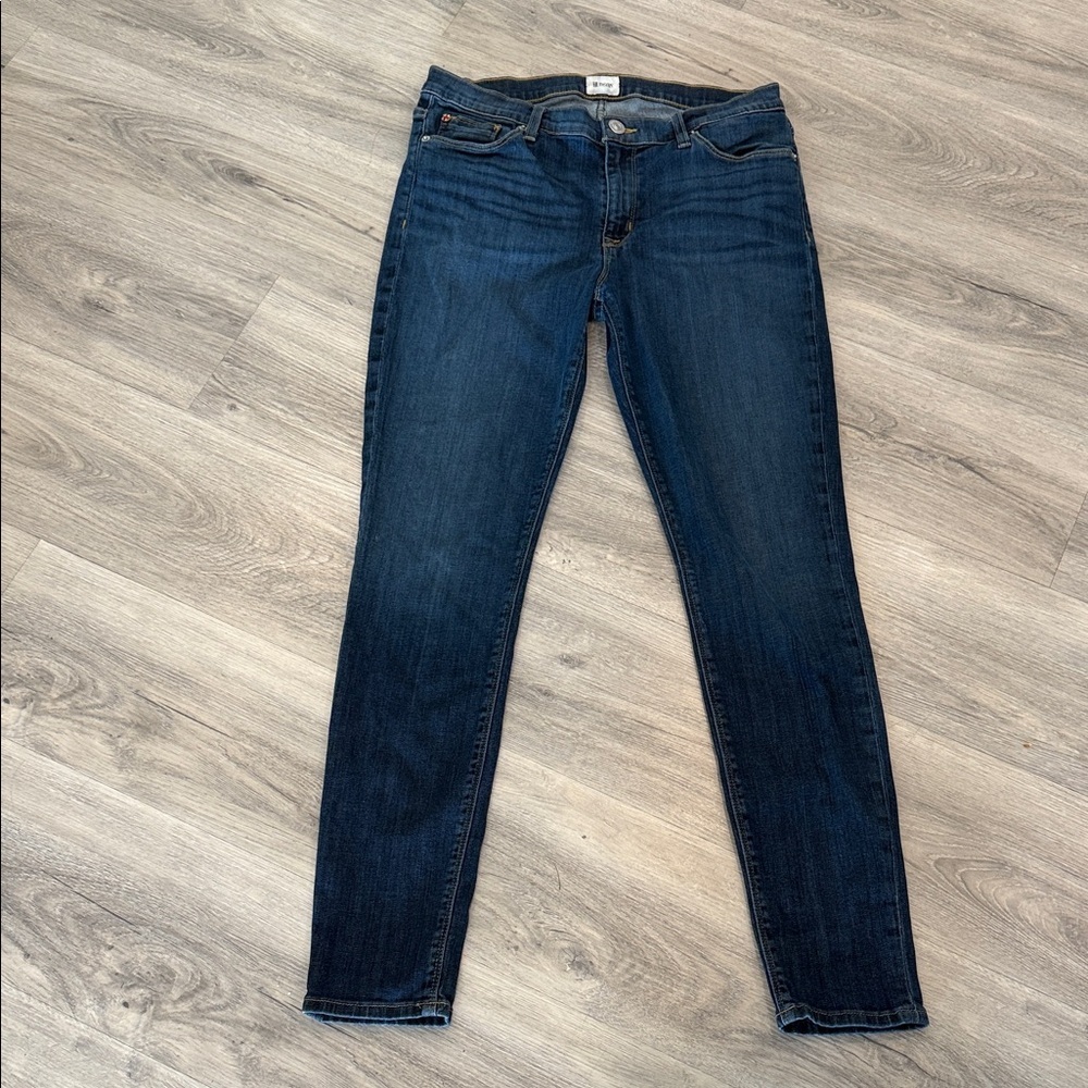 Hudson Women’s Dark Blue Stretch Skinny Jeans - Classic Fit size 30